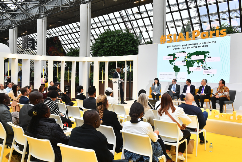 Conférence sur une scène SIAL Paris